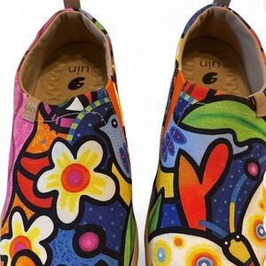 UIN Abstract Floral Canvas Slip-Ons in Navy Multi